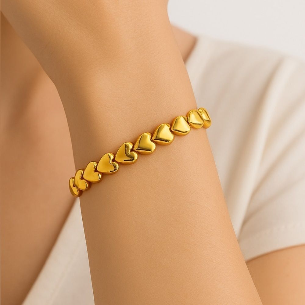 Gold Heart Bracelet Q743